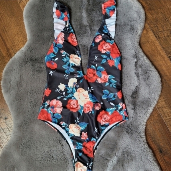 New Black Floral Deep V-neck Low Back One Piece Swimsuit Size S - Picture 5 of 6